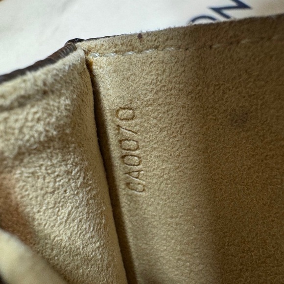 Authentic Louis Vuitton Twin GM Pochette Brown Monogram CA0070 - Picture 9 of 13